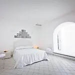 Punta Sallustro Bed & Breakfast