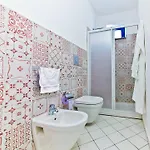 Oda ve Kahvaltı Punta Sallustro 4*