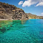 Punta Sallustro Bed & Breakfast 4*