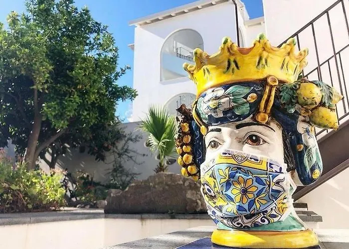 Punta Sallustro 利帕里