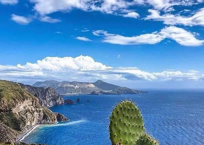 Punta Sallustro 4* 利帕里