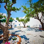 Bed & Breakfast Punta Sallustro 4*
