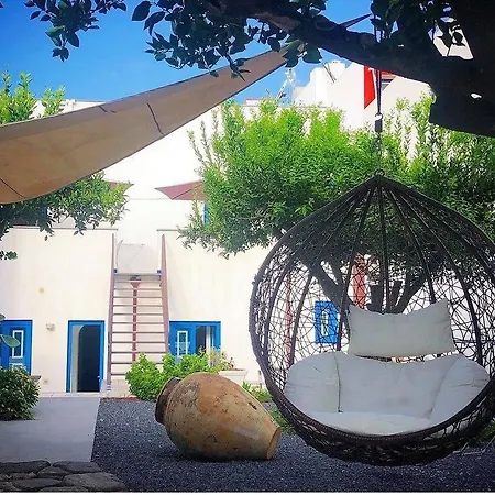 Punta Sallustro 4* ليباري