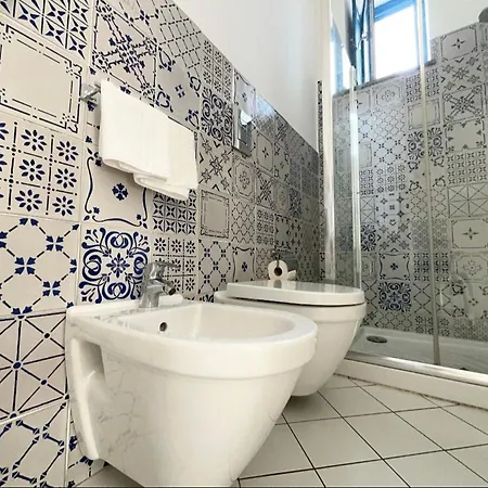 לינה וארוחת בוקר Punta Sallustro ליפארי