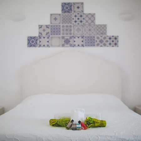 Alojamento de Acomodação e Pequeno-almoço Punta Sallustro 4*
