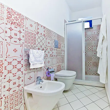 فندق مبيت وإفطار Punta Sallustro 4*