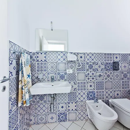 Punta Sallustro 4* Lípara