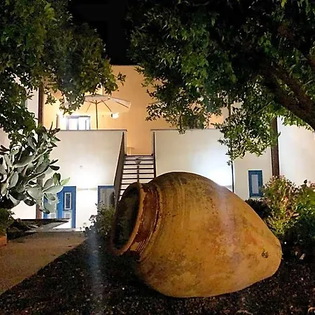 Bed & Breakfast Punta Sallustro 4*