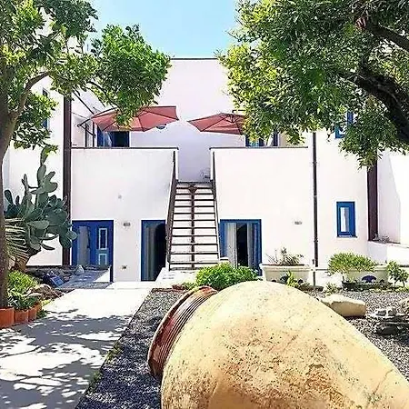 Punta Sallustro Bed & Breakfast