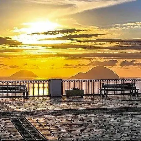 Bed & Breakfast Punta Sallustro 4*