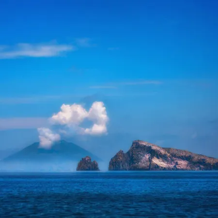 Punta Sallustro 4* Lípara