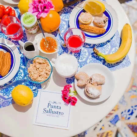 Punta Sallustro Alojamento de Acomodação e Pequeno-almoço 4*